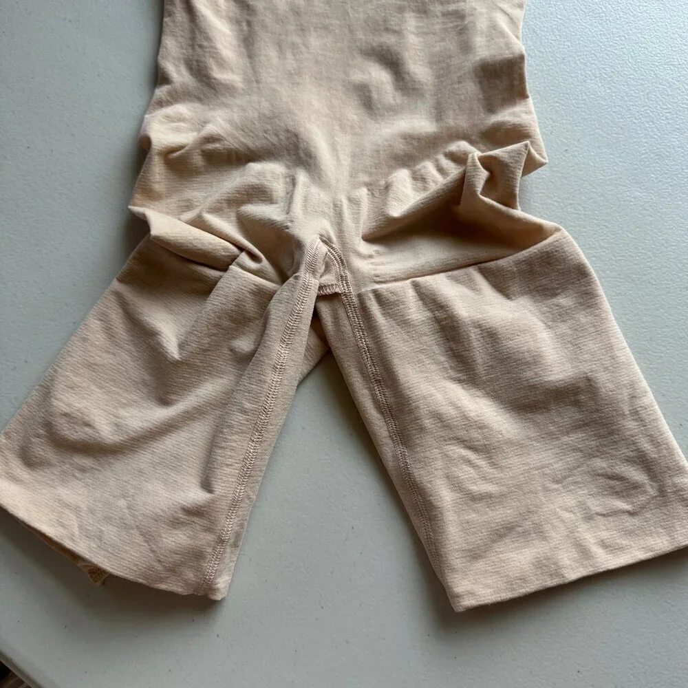 Spanx Seamless Higher Power Shorts in Beige Size M